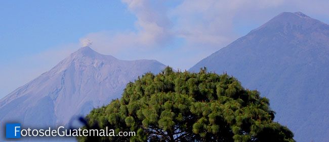 Volcán de Fuego y las cenizas del paisaje